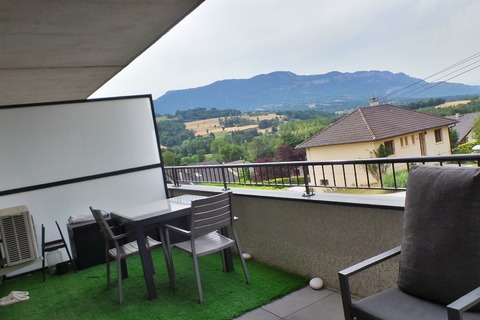 Balcon pour une table